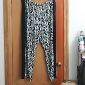 Slinky Brand Black & White Pants